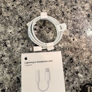 Apple Lightning to Headphone Jack Adapter - Classic White